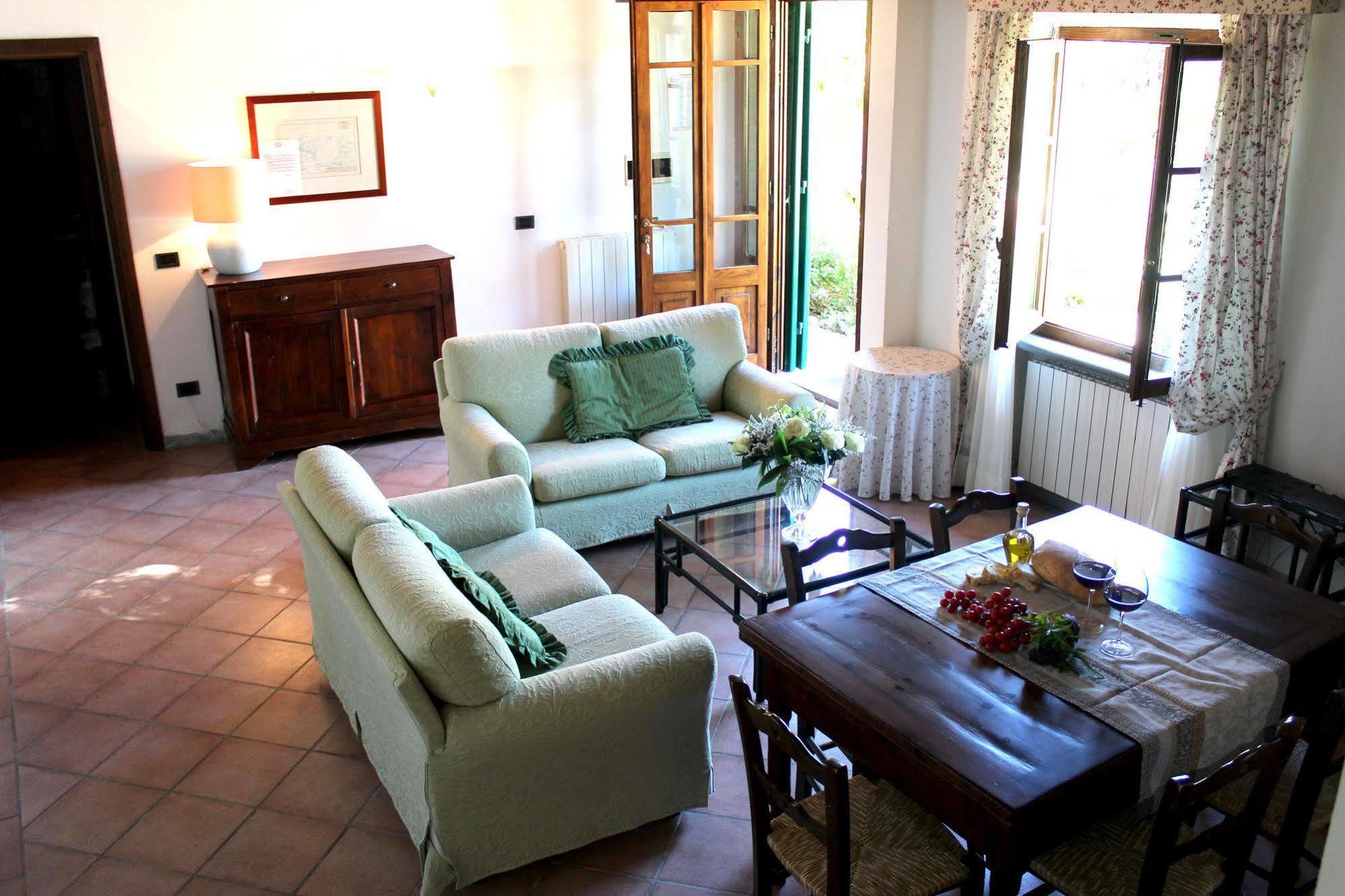Villa Agostoli Сиена Экстерьер фото