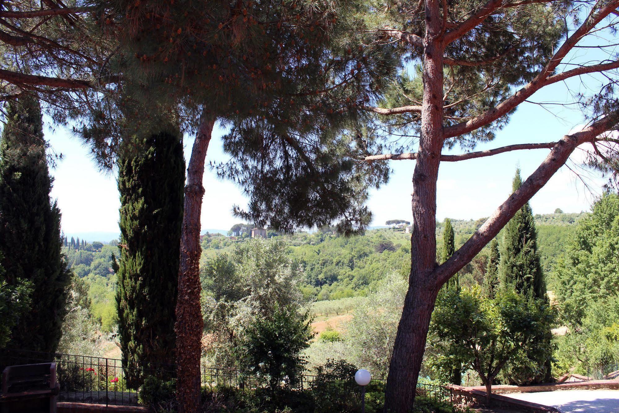 Villa Agostoli Сиена Экстерьер фото