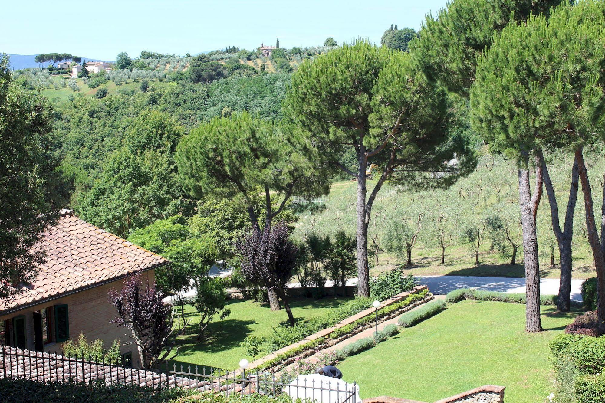 Villa Agostoli Сиена Экстерьер фото